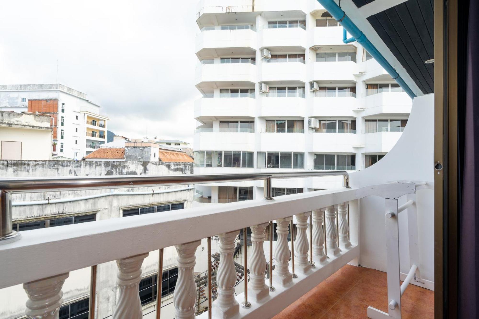 Patong Central Residence & Apartment Zewnętrze zdjęcie
