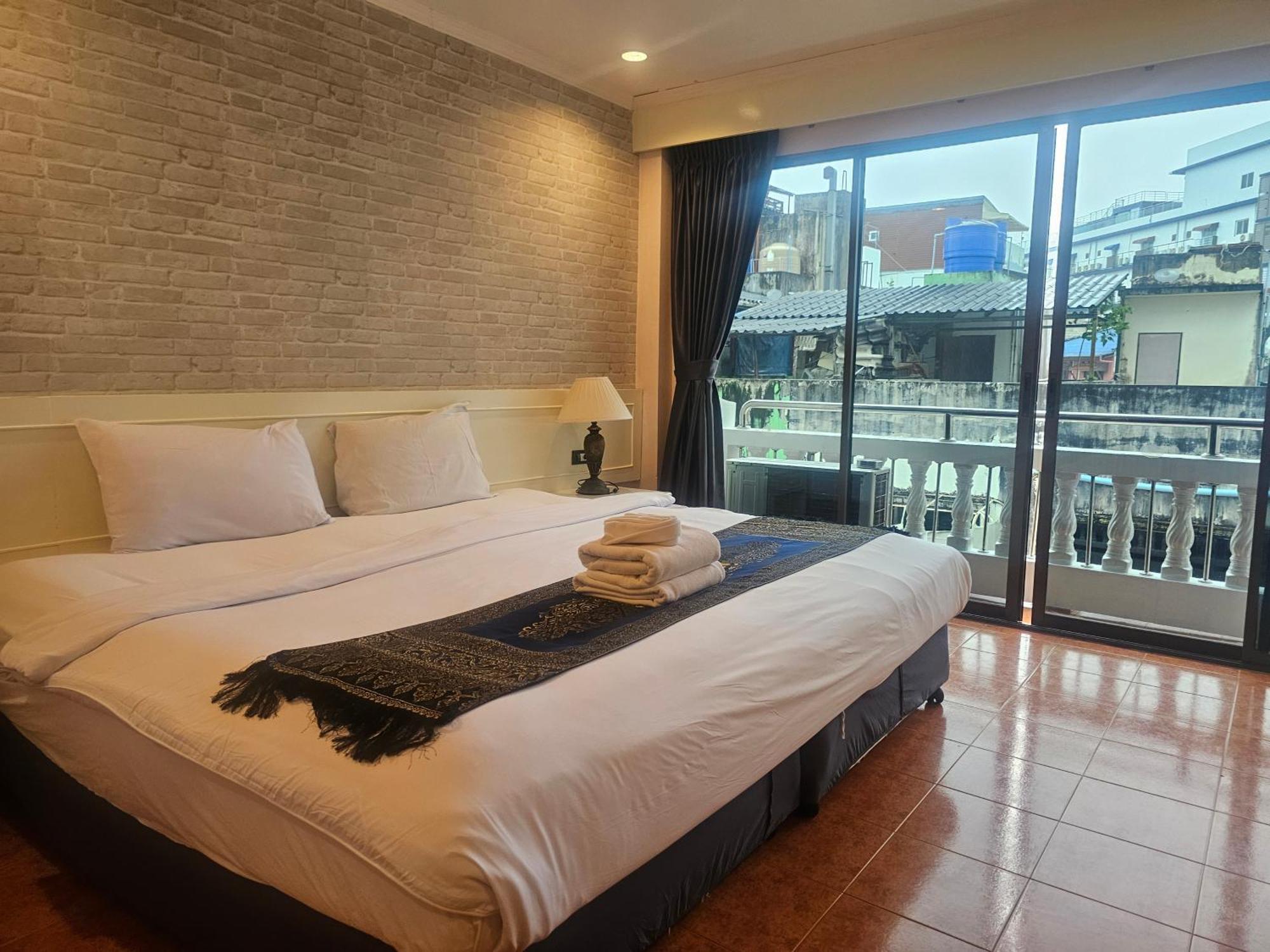 Patong Central Residence & Apartment Zewnętrze zdjęcie